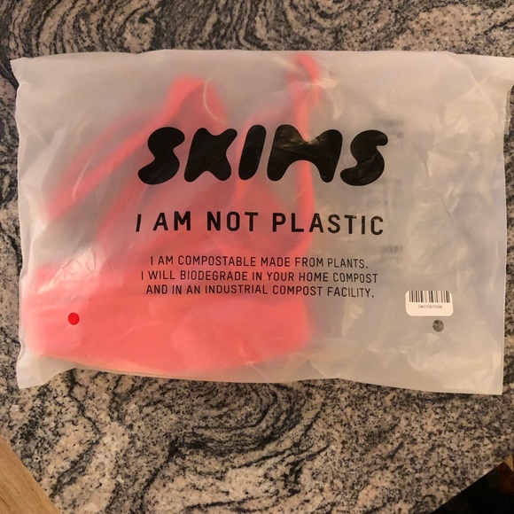 Skims Skimpy Scoop Bra in Poppy - Picture 2 of 8